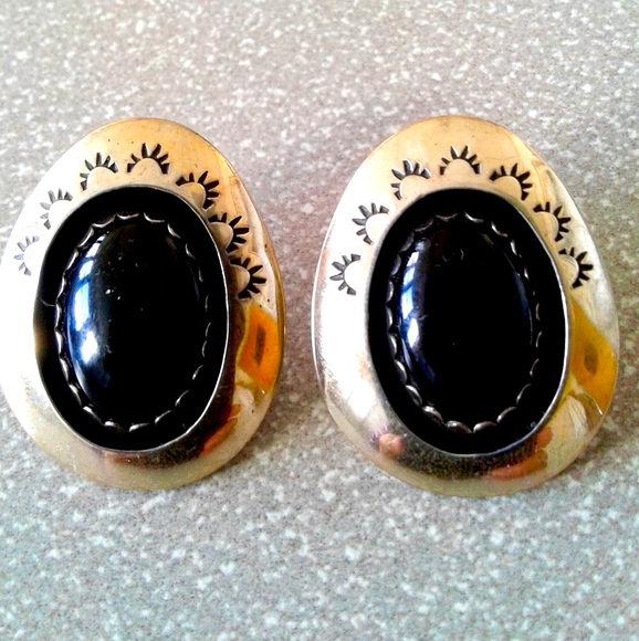 Vintage Native American Navajo Onyx Shadowbox Earrings - Picture 12 of 15